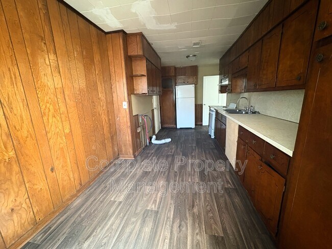 Building Photo - 5604 Ter O