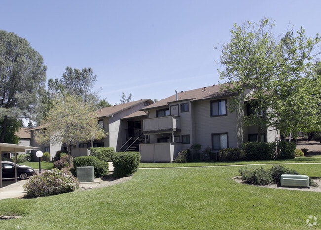 Primary Photo - 1115 Evergreen Pl