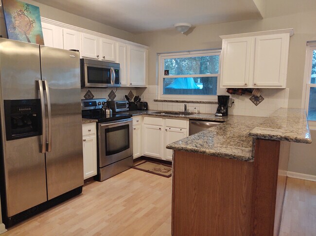 Stainless appliances - 5327 Playa Way