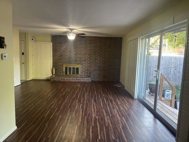Living Room - 8718 Metcalf Ave