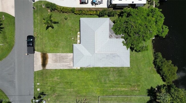 Building Photo - 2241 Club House Rd
