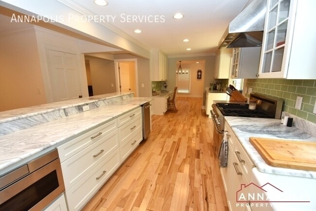 Building Photo - 2111 bay front terrace