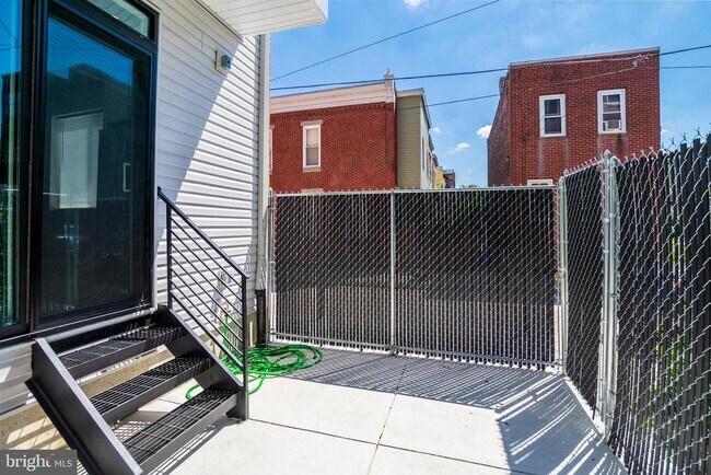 Building Photo - 1244 S 26th St