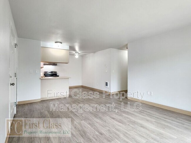 Building Photo - 1255 NW 183RD AVE