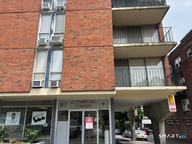 Foto del edificio - 87 Glenbrook Rd