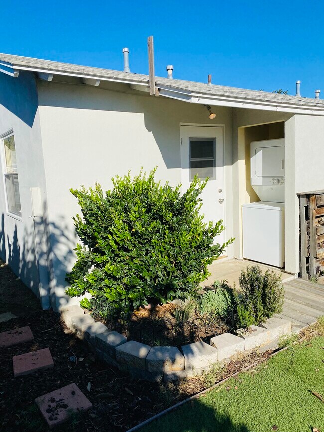 Building Photo - 3533 Clairemont Mesa Blvd