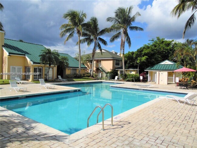 Foto del edificio - 8719 NW 39th St