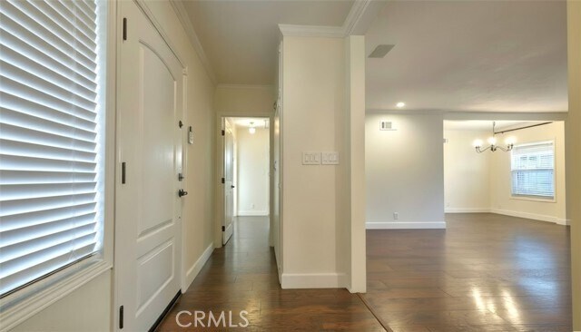 Building Photo - 247 E Hurst St