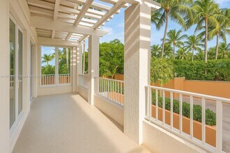 Building Photo - 781 Crandon Blvd