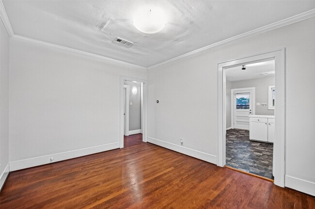 Building Photo - 1758 Hawthorne St