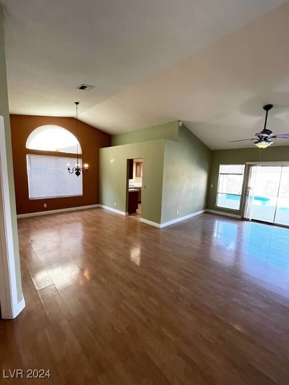 Foto del edificio - 2802 Camelback Ln