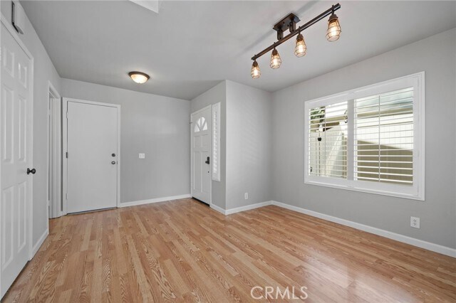 Building Photo - 5931 E Rocking Horse Way