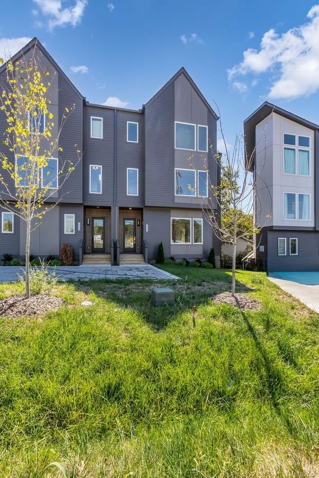 Building Photo - 2922 Stokers Ln