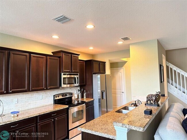 Building Photo - 5115 Gramercy Square Dr