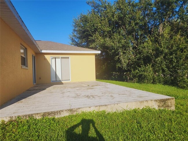 Building Photo - 223 Grouper Ct