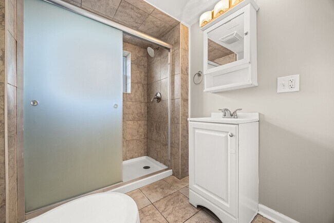 Foto del edificio - 1900 Highland Ave