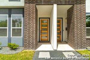 Foto del edificio - 719 Eleanor Ave