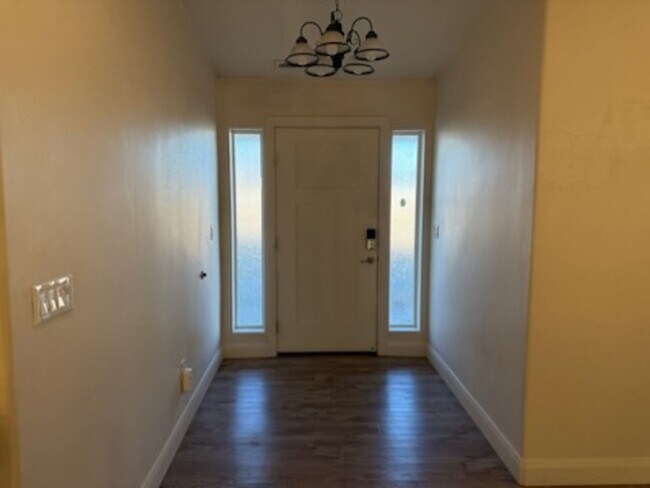 Building Photo - Rural freedom