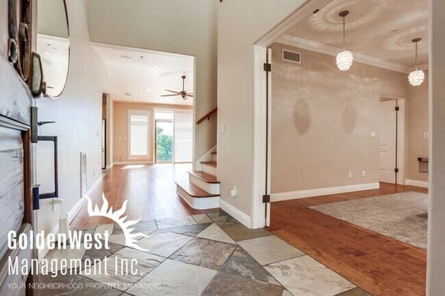 Building Photo - Exquisite 3Bdm 2.5Ba with Pool Room Luxury...