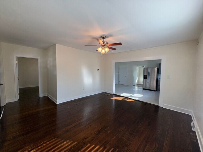 Foto del edificio - 2/2 Charming Home in West Greenville!