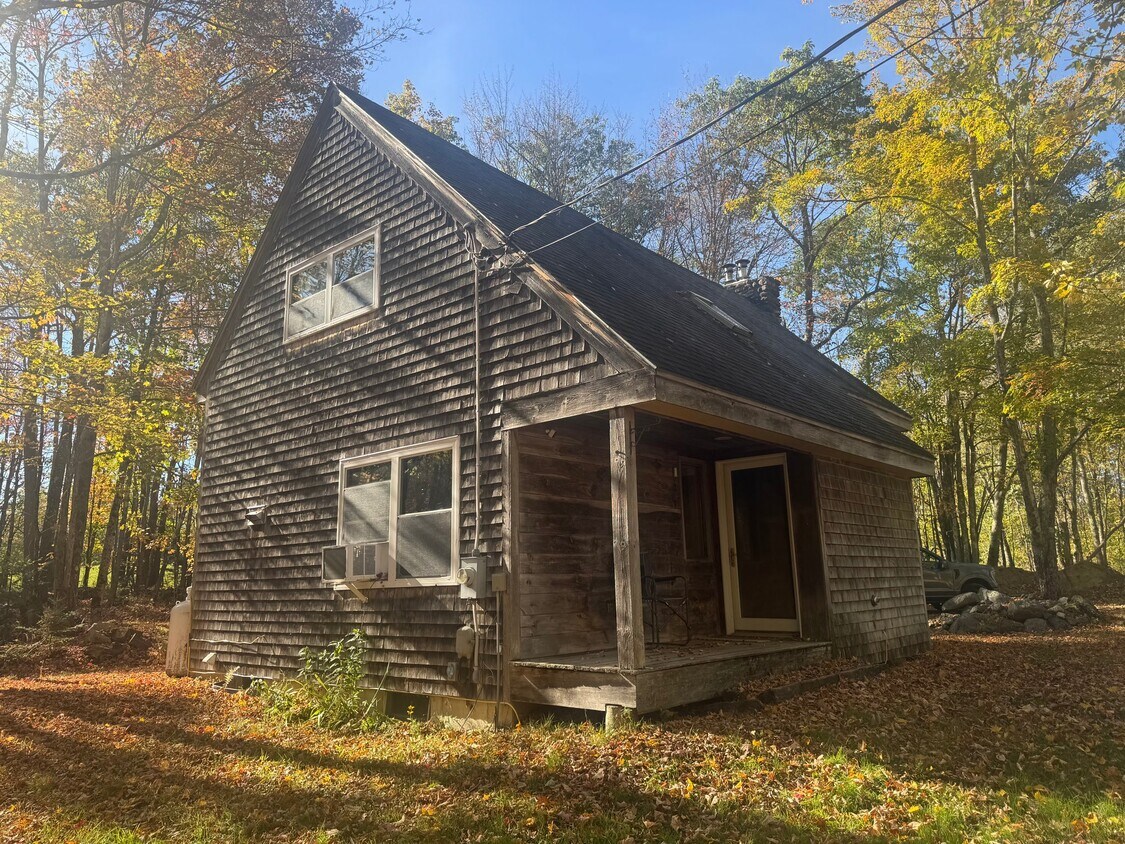 Building Photo - 566 Wilson Hill Rd