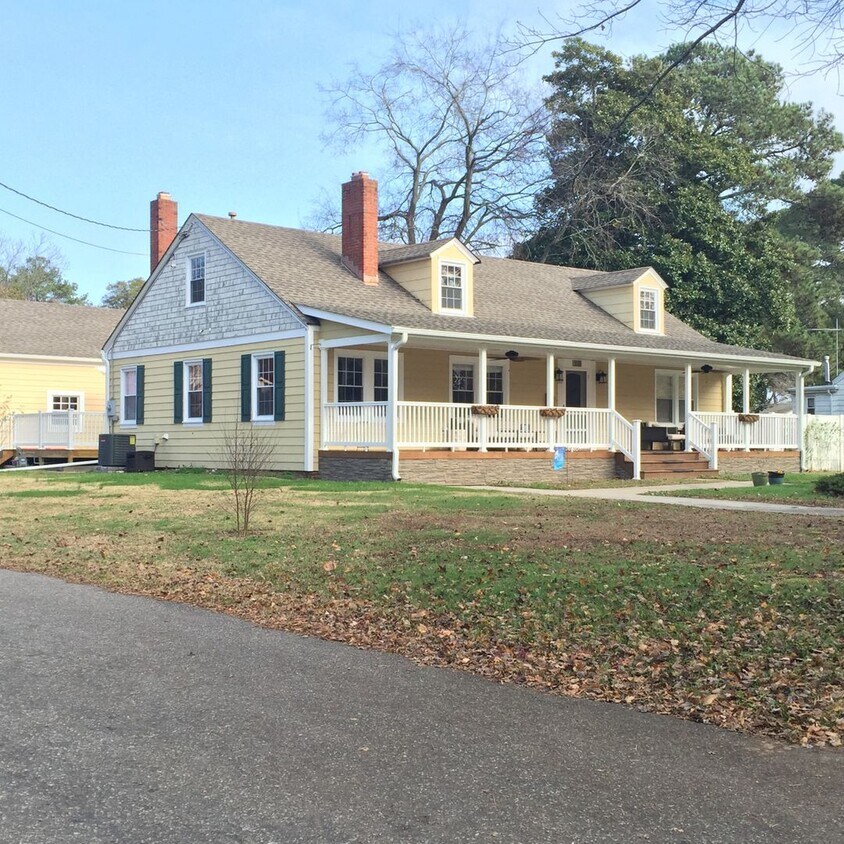 Primary Photo - Suburban Acres
