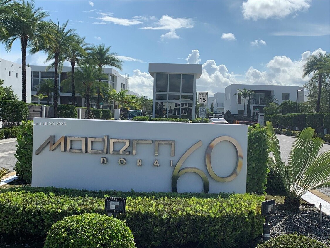 Foto principal - 10064 NW 77th St