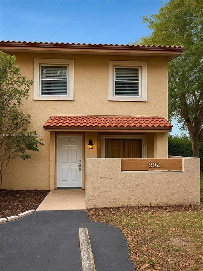 Building Photo - 8905 NW 38th Dr