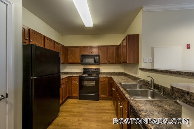Building Photo - 311 Lowell St