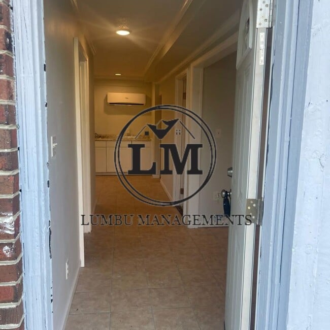 Building Photo - 2649 William Allen Rd