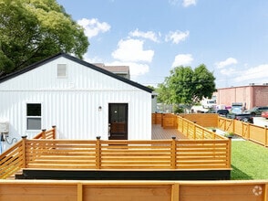 Building Photo - 1405 Holt St