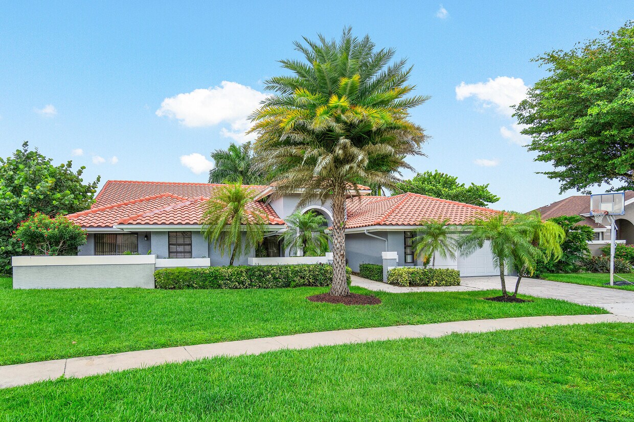 Building Photo - 2281 Seaford Dr
