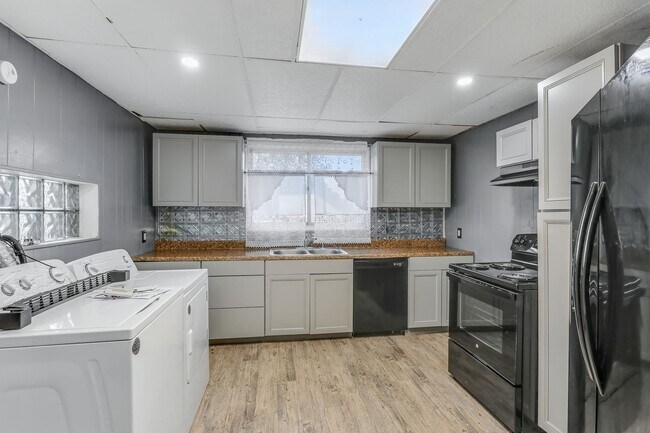 Foto del edificio - 212 Beaver Rd