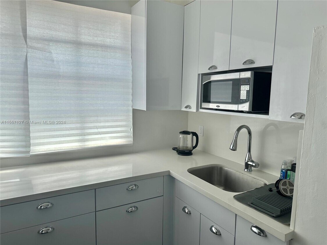 Foto principal - 1005 Meridian Ave