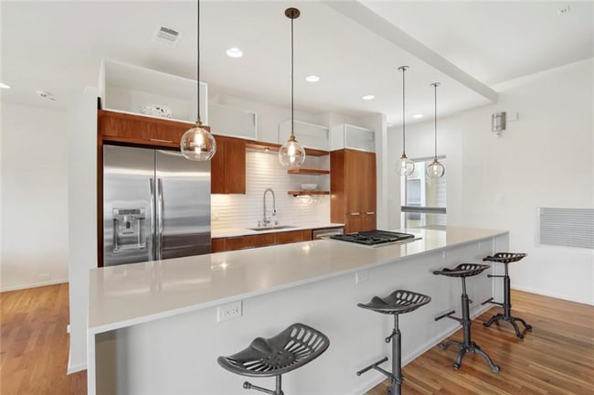 Foto del edificio - 5205 Capitol Ave