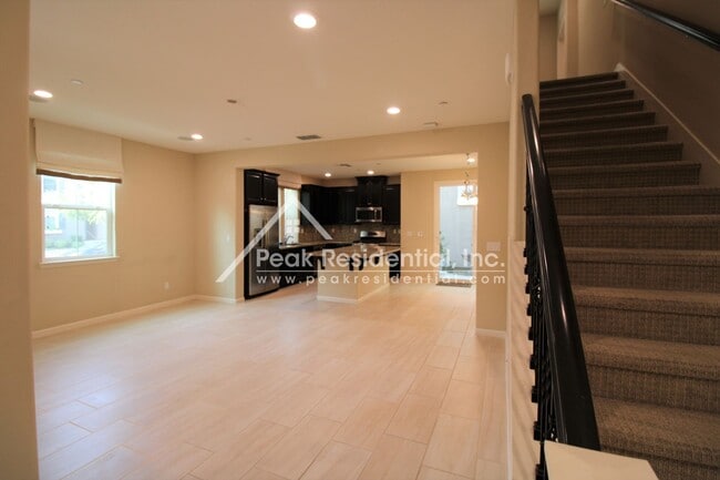 Building Photo - Newer 4bd/3ba West Roseville Home with 2 C...