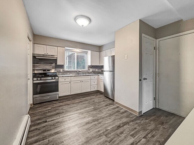 Foto del edificio - 2424 36th St SW