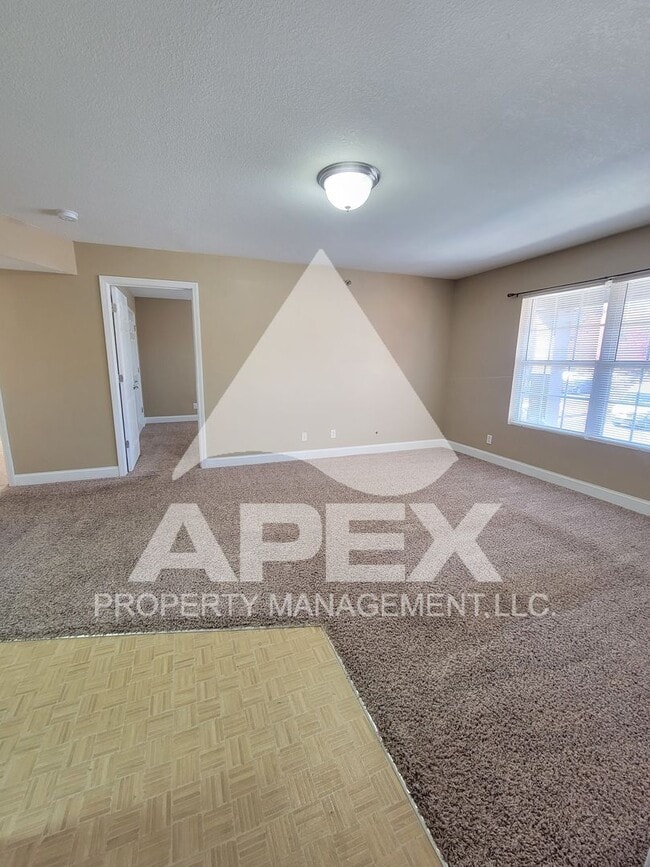 Building Photo - 2BD - 1BA Apartment off Topside Road with ...