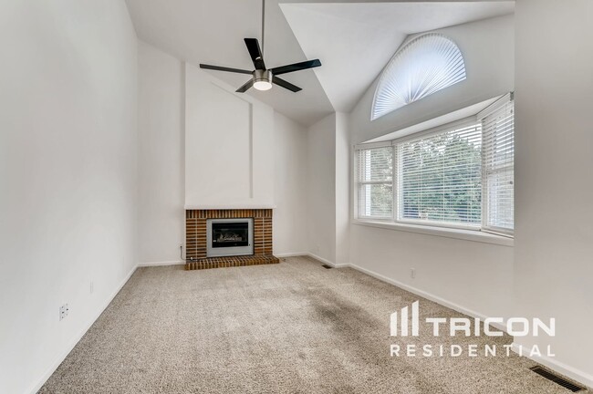 Building Photo - 12454 W 85th Ave