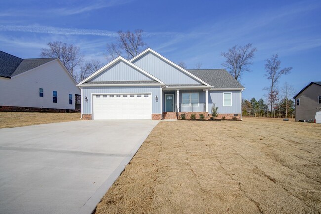 Building Photo - Open Floor Plan Home in Lyman/District 1 S...