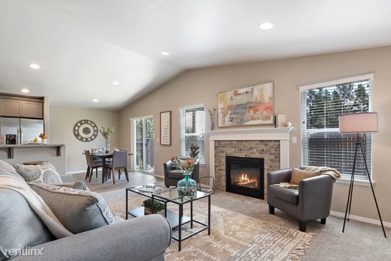 Foto principal - 2927 NE Quiet Canyon Dr