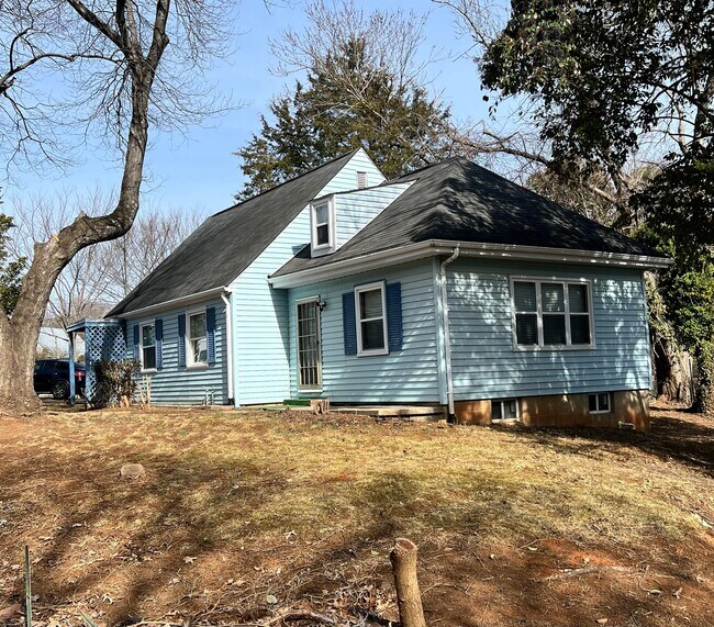 Foto del edificio - 1012 Louise Rd