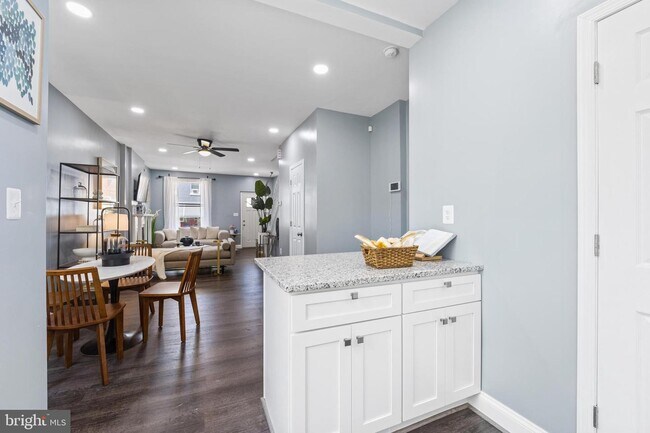 Foto del edificio - 1310 Narragansett St