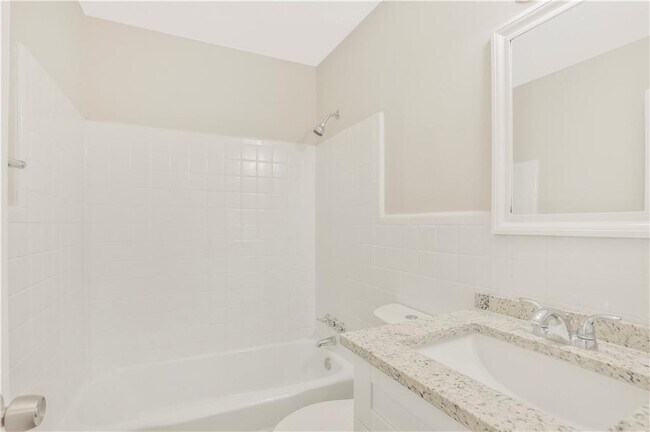 Foto del edificio - 2052 W Flat Shoals Terrace