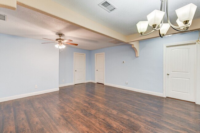 Foto del edificio - Newly Remodeled 4-bedroom Home for Lease