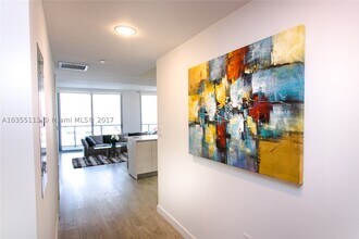 Building Photo - 2600 E Hallandale Beach Blvd