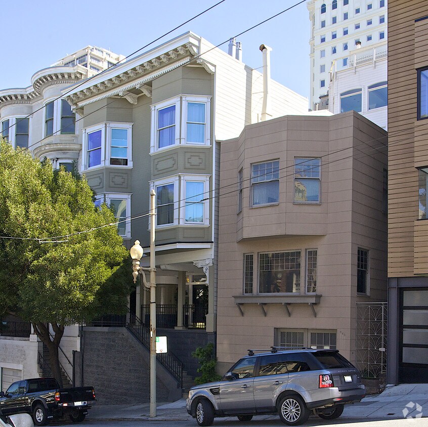 Building Photo - 959 Union St
