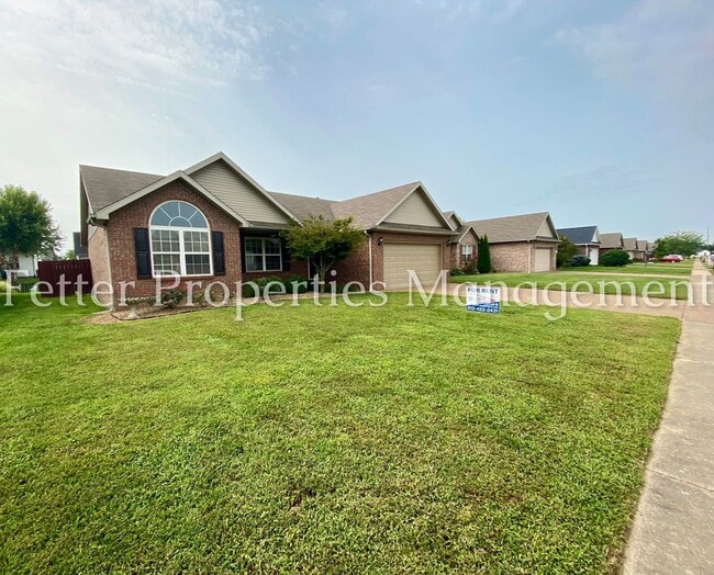 Building Photo - Gorgeous 3 Bedroom Newburgh Home!