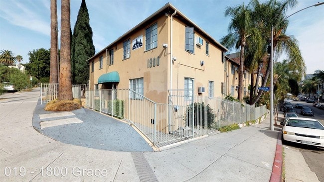 Interior Photo - 1800 Grace Ave