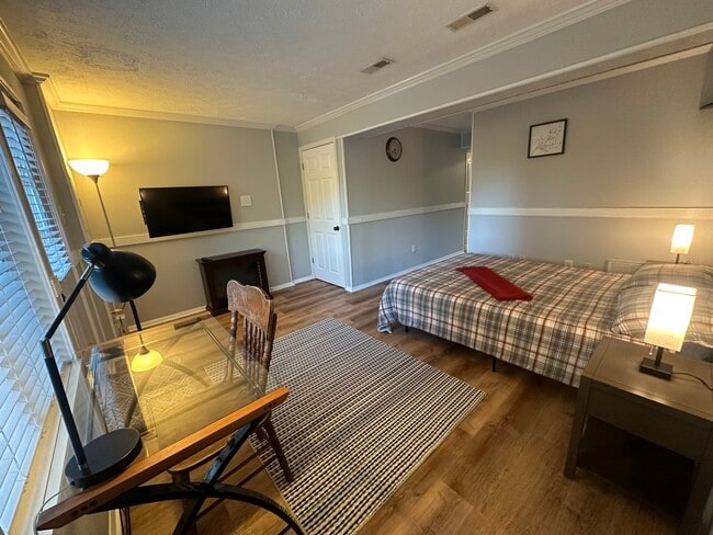 Foto del edificio - 5871 Clarendon Springs Pl